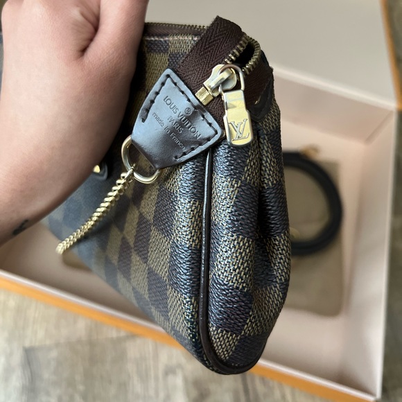 ❌SOLD❌✨AUTHENTIC Eva Clutch in Damier Ebene✨ - Picture 6 of 13
